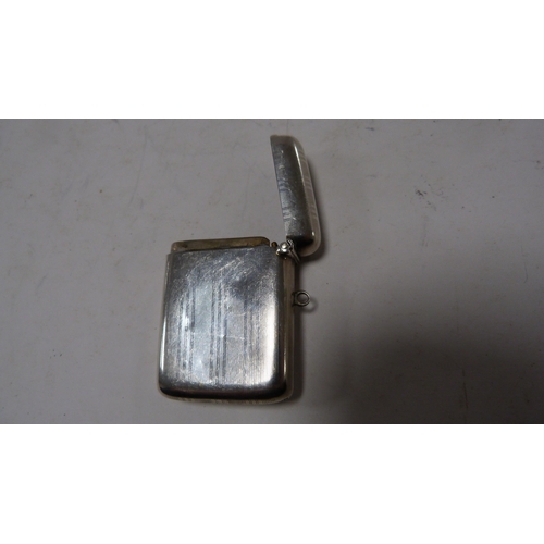 245 - Silver vesta box, 28g.