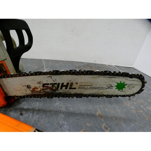 288 - Electric hedge cutter and a Stihl E14 chainsaw.  (2)