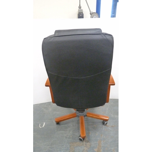 313 - Swivel office-type chair.