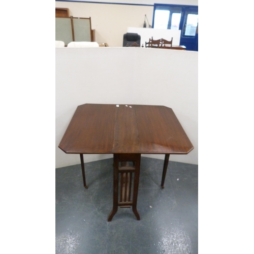 321 - Mahogany drop-leaf Sutherland table and a glazed corner cupboard.  (2)