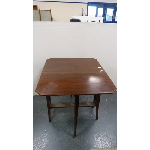 321 - Mahogany drop-leaf Sutherland table and a glazed corner cupboard.  (2)