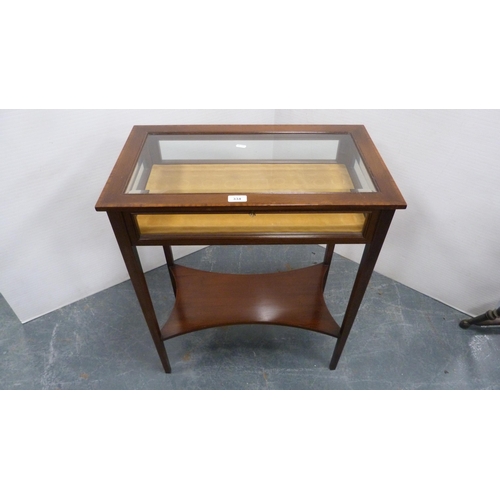 334 - Edwardian-style inlaid mahogany bijouterie table.