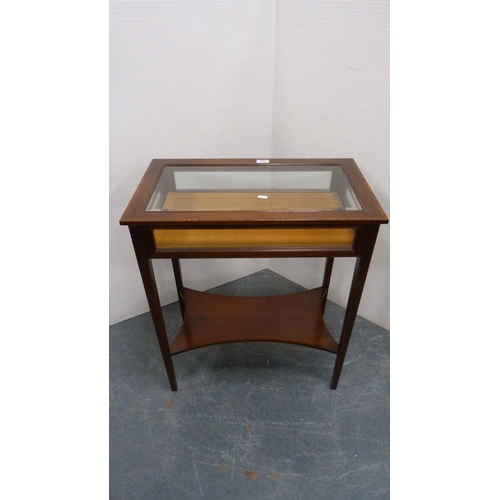 334 - Edwardian-style inlaid mahogany bijouterie table.