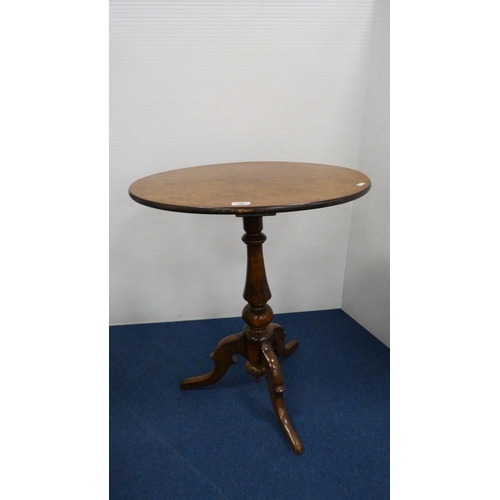 349 - Victorian walnut oval occasional table.