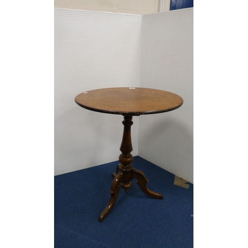 349 - Victorian walnut oval occasional table.