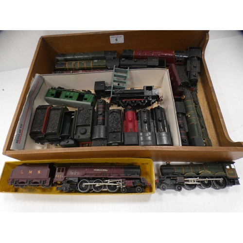 6 - Duchess of Atholl engine and tender, Bristol Castle engine, various other part model engines and ten... 