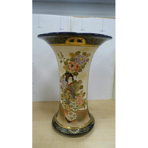 60 - Large Japanese Satsuma gu-shaped vase, signed to the underside.