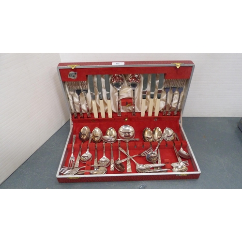 67 - Viner's canteen of cutlery and a boxed plated dessert set.