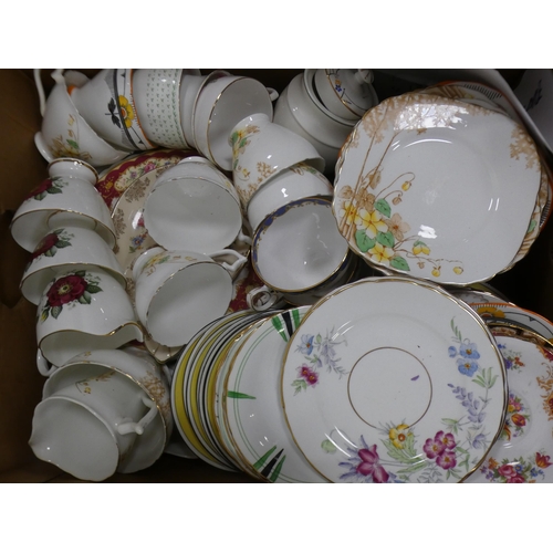 97 - Collection of Royal Doulton 'Bredon Hill' pattern dinnerwares and Alfred Meakin 'Hedgerow' pattern d... 