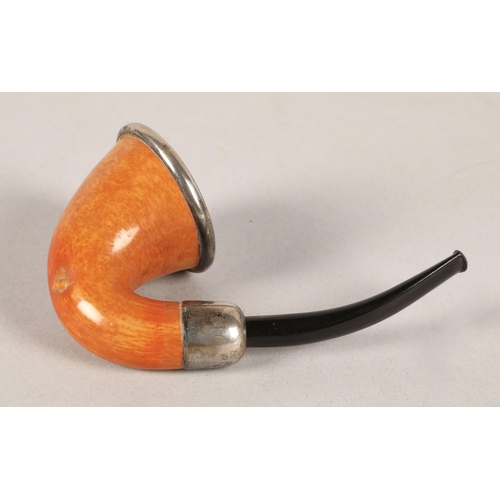 40 - Tobacco pipe with silver banding, Birmingham 1911