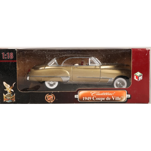 376 - Road Signature two boxed 1:18 scale Cadillac Coupe de Ville cars (2)