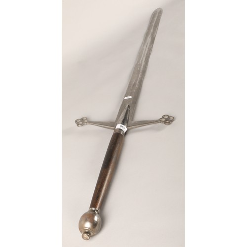 430 - Reproduction Highland Claymore, Length : 144cms