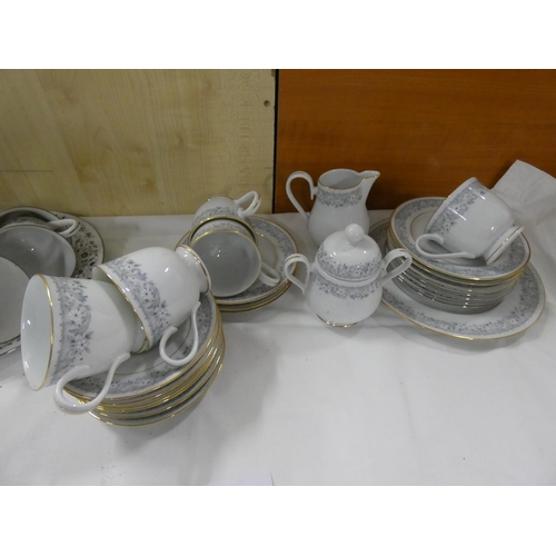 200A - Various tea sets to include two RC Fiesta and large RC floral dinner service.