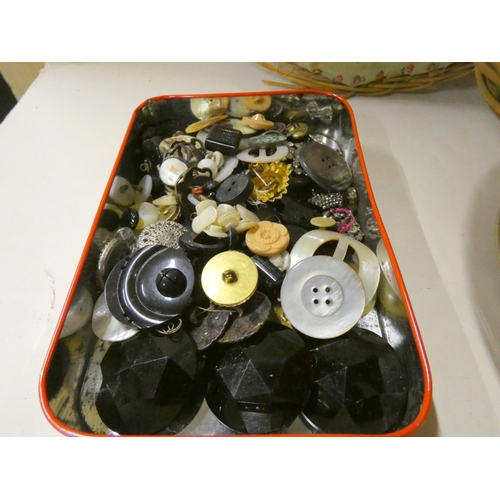 69 - Box of vintage buttons and sewing basket.