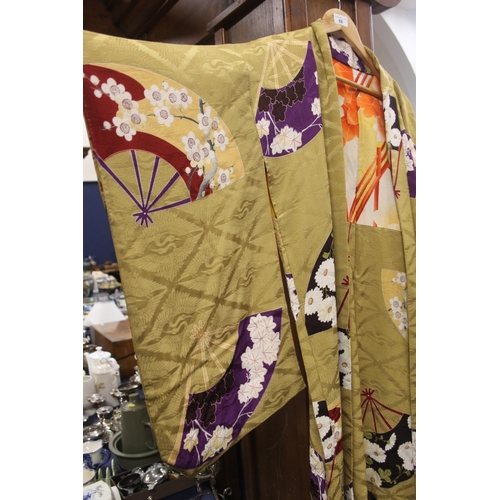 36 - Japanese silk kimono.