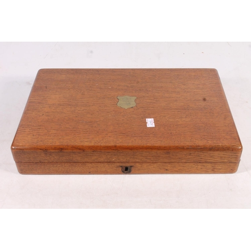 143 - Fish knives and forks cutlery set in oak case.