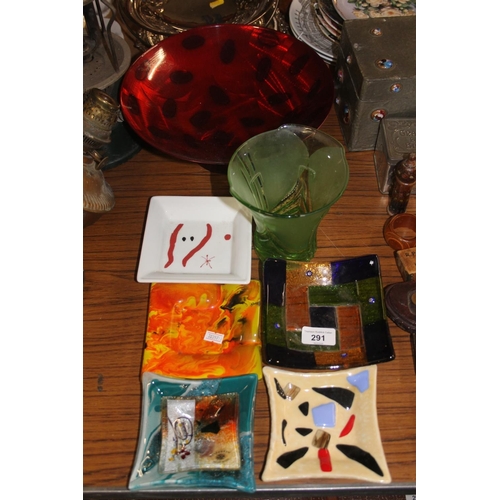 291 - Art glass pin dishes, etc.