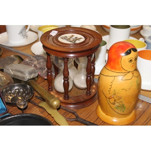 292 - Mixed items to include French Rococo style porcelain mantle clock (chipped), Arts & Crafts style... 