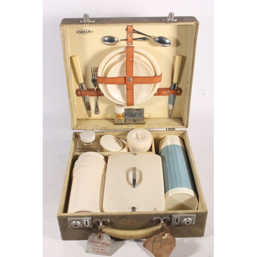 92 - Vintage Sirram picnic set.