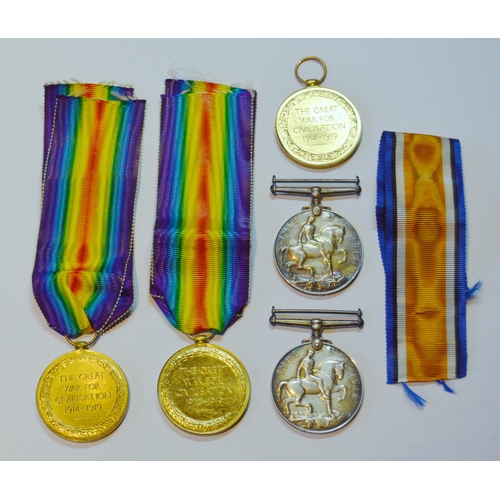 216 - Two pairs of WWI campaign medals relating to the Bannerman family and Lieut. E Bannerman, another Vi... 