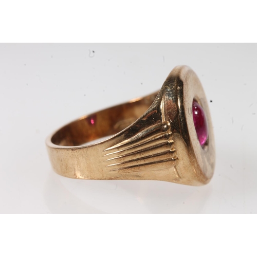 548 - 9ct gold pink stone set dress ring, 10.1g.