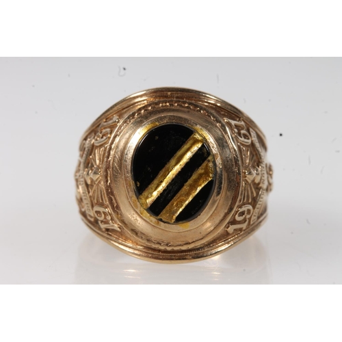 558 - 9ct gold gents ring set with central stone, 9.9g.