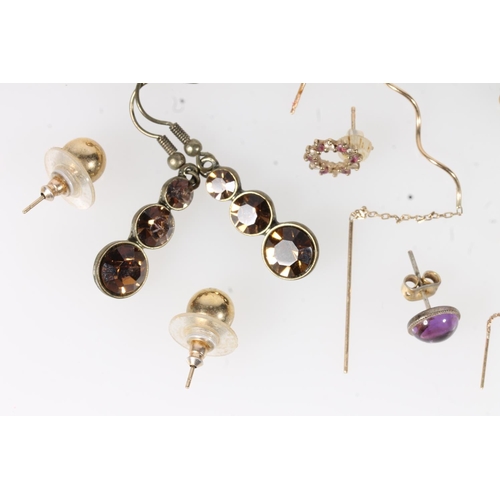 646 - Collection of 9ct gold and other earrings, citrine set earrings etc.