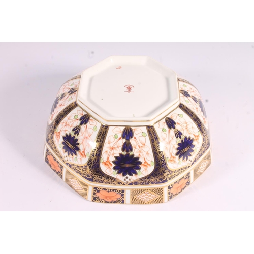 415 - Royal Crown Derby Imari porcelain bowl of octagonal shape, pattern 1128, W23cm.