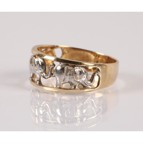 64 - 9ct white and yellow gold band with elephant design, ring size M, 2.1g