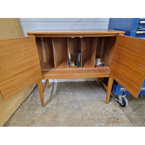 689 - Mid century two door cabinet, 75.5cm w x 38cm d x 76cm h