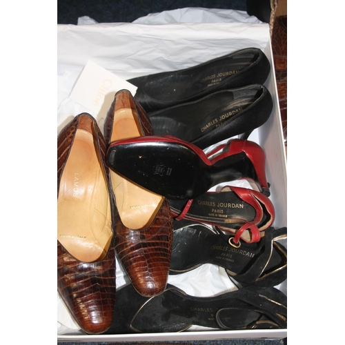 348 - Vintage ladies handbags and shoes to include the retailer Charles Jourdan of Paris, etc.