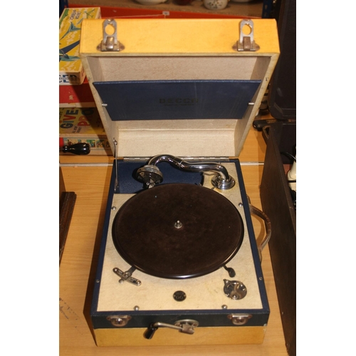 408 - Decca 66 wind up cased gramophone.