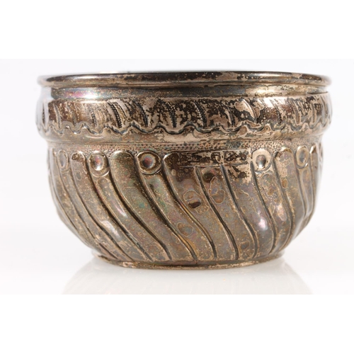 514 - Silver sugar bowl with William III crown 1696 inset to the base, hallmarks rubbed, 64g.