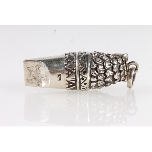 527 - Contemporary silver novelty whistle in the form of an owl, stamped '925' 15g, 5cm long.