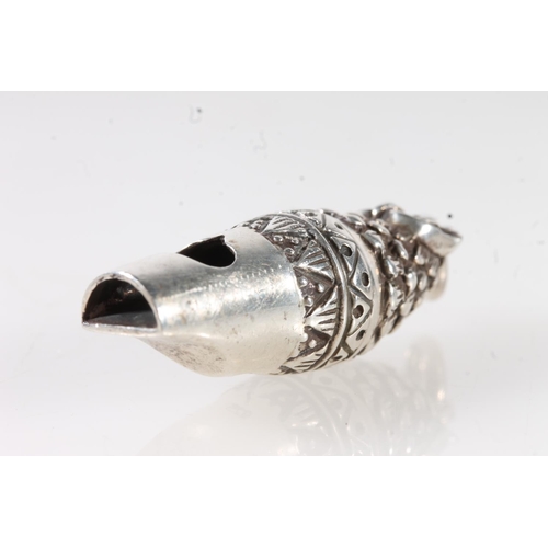 527 - Contemporary silver novelty whistle in the form of an owl, stamped '925' 15g, 5cm long.