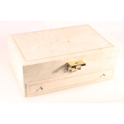 661 - Jewellery box containing costume jewellery to include a large amber pendant with silver mounts on si... 