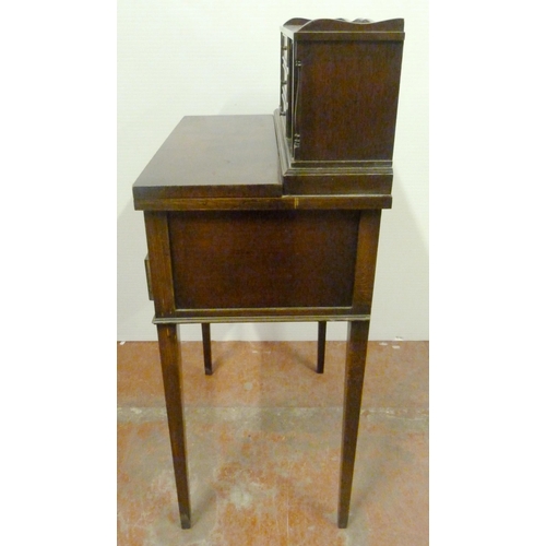 532 - Reproduction bonheur du jour, the superstructure top with three short drawers and pigeonholes, fold-... 