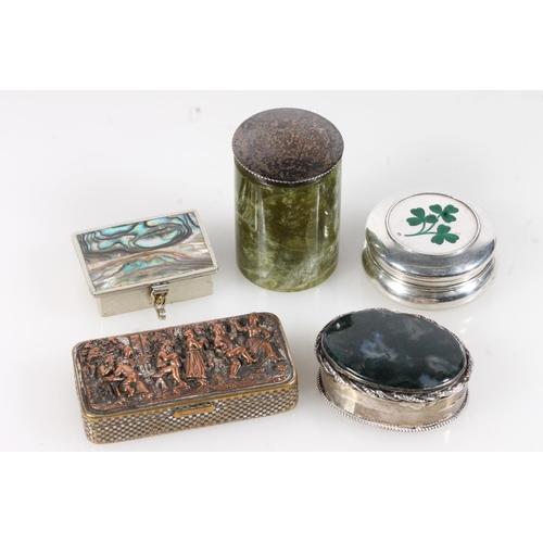 69 - Green agate cylinderical box with silver cover by Hugh Griffiths & Son, Birmingham 1912, 5cm lon... 