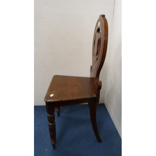 419 - Victorian mahogany spoon-back hall chair.