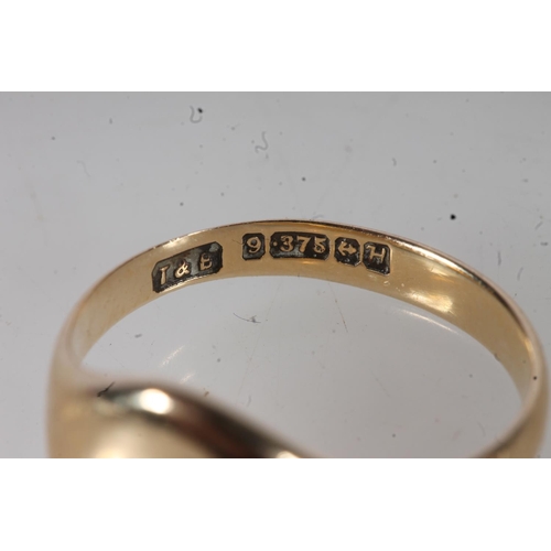 454 - 9ct gold signet ring, size L/M, 3.1g.