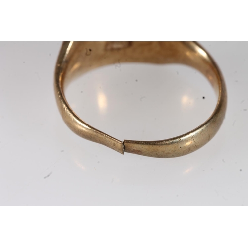 460 - 9ct gold signet ring, clipped, 6.5g.