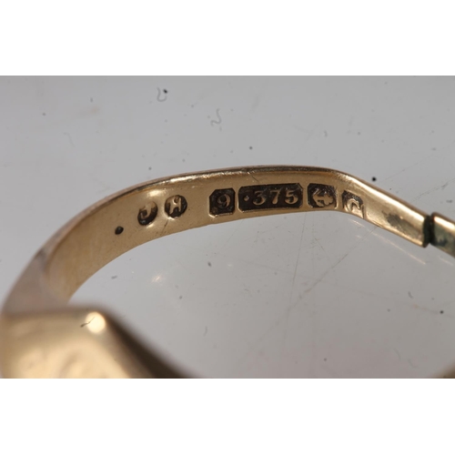 461 - 9ct gold signet ring, clipped, 4.8g.