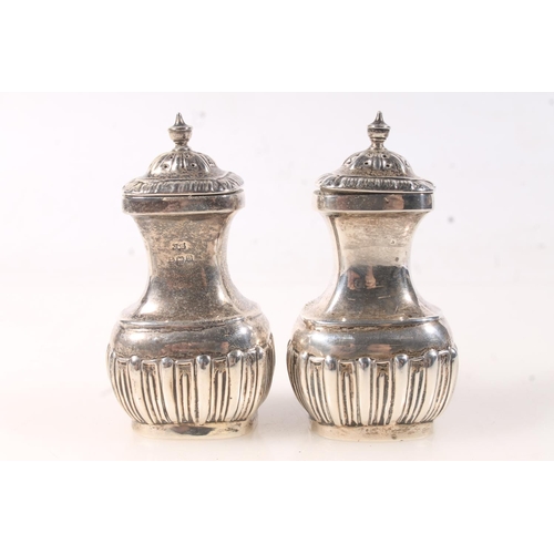 427G - Silver five-piece cruet set by Jones & Crompton, Birmingham 1912, 144g gross. (5)