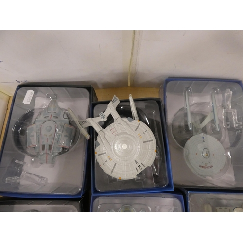 117 - Group of boxed model Star Trek collectables, and a Star Trek 2000 calendar.