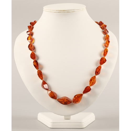 69 - Polished Baltic amber bead necklace, 36g