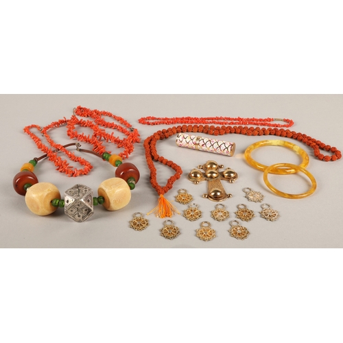 221 - Mixed world jewellery to include coral necklace, white metal, etc