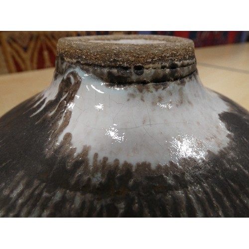 255 - Dame Lucie Rie DBE (Austrian, 1902 - 1995)Studio pottery drip glazed bowl, the interior and exterior... 