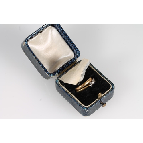 110 - 18ct yellow gold and platinum three stone diamond ring, the three diamonds in claw setting, size J, ... 