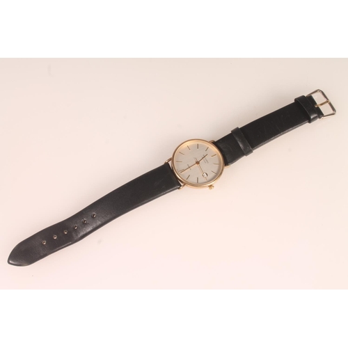 198 - Gents 9ct gold cased Record De Luxe quartz wristwatch, with date aperture at three o'clock, inscribe... 
