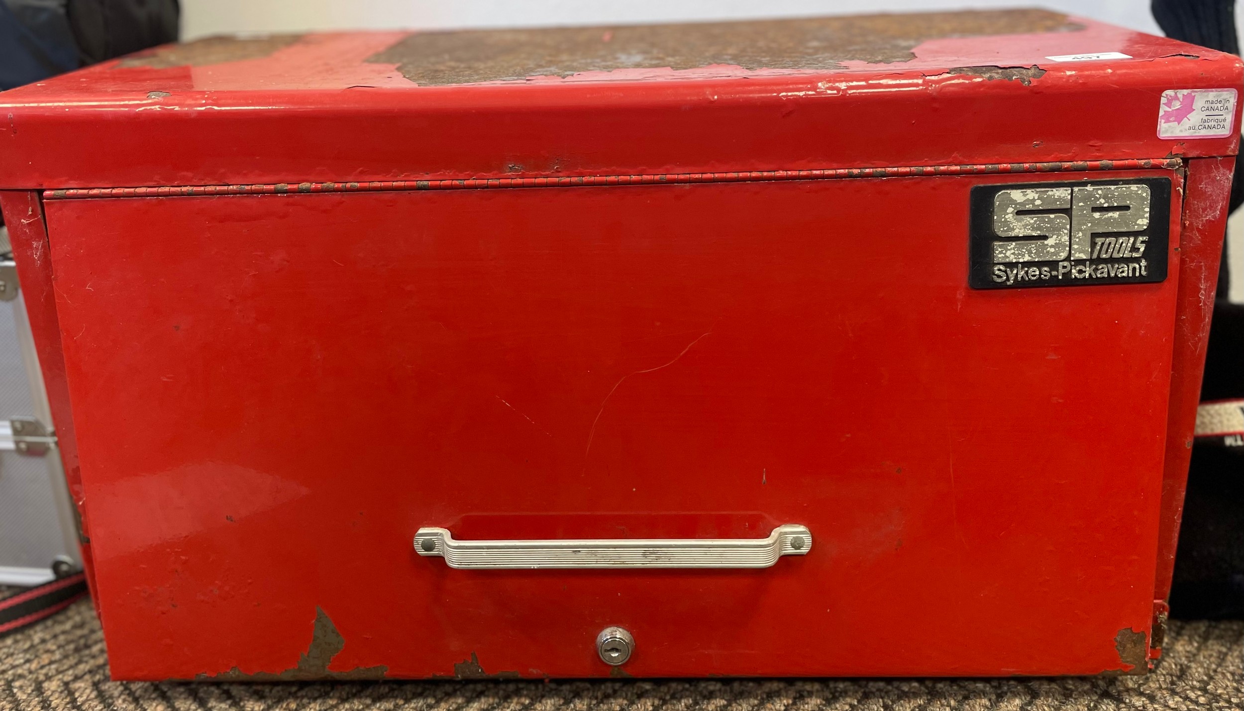 Sykes Pickavant tool box with assorted tools